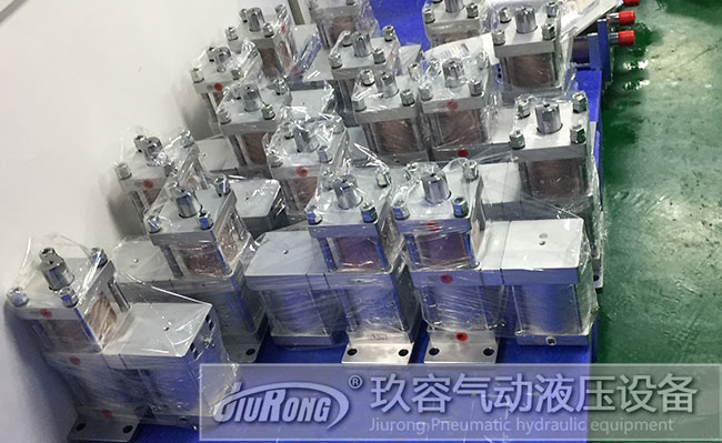 結構緊湊型標準型氣液增壓缸產(chǎn)品圖